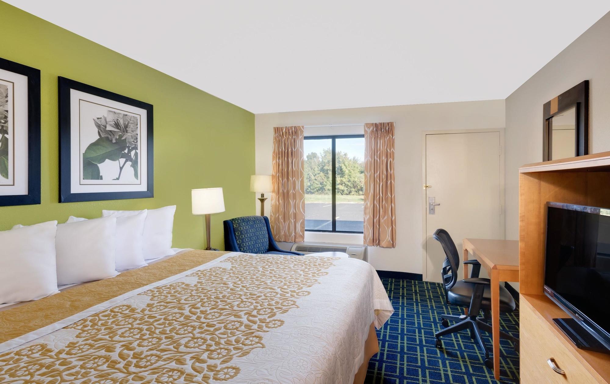 Days Inn By Wyndham איסטון מראה חיצוני תמונה